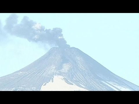 بركان فياريكا عاد الى النشاط